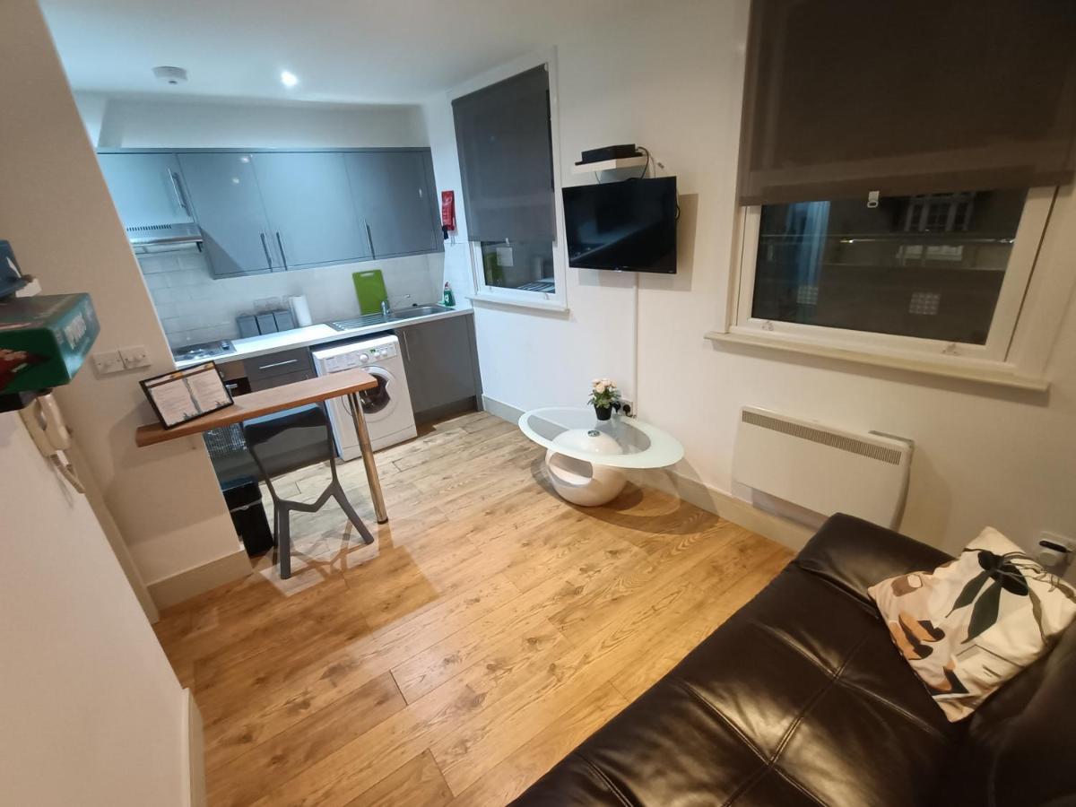 Lovely 2 Bedroom Serviced Apartment In London Exterior photo